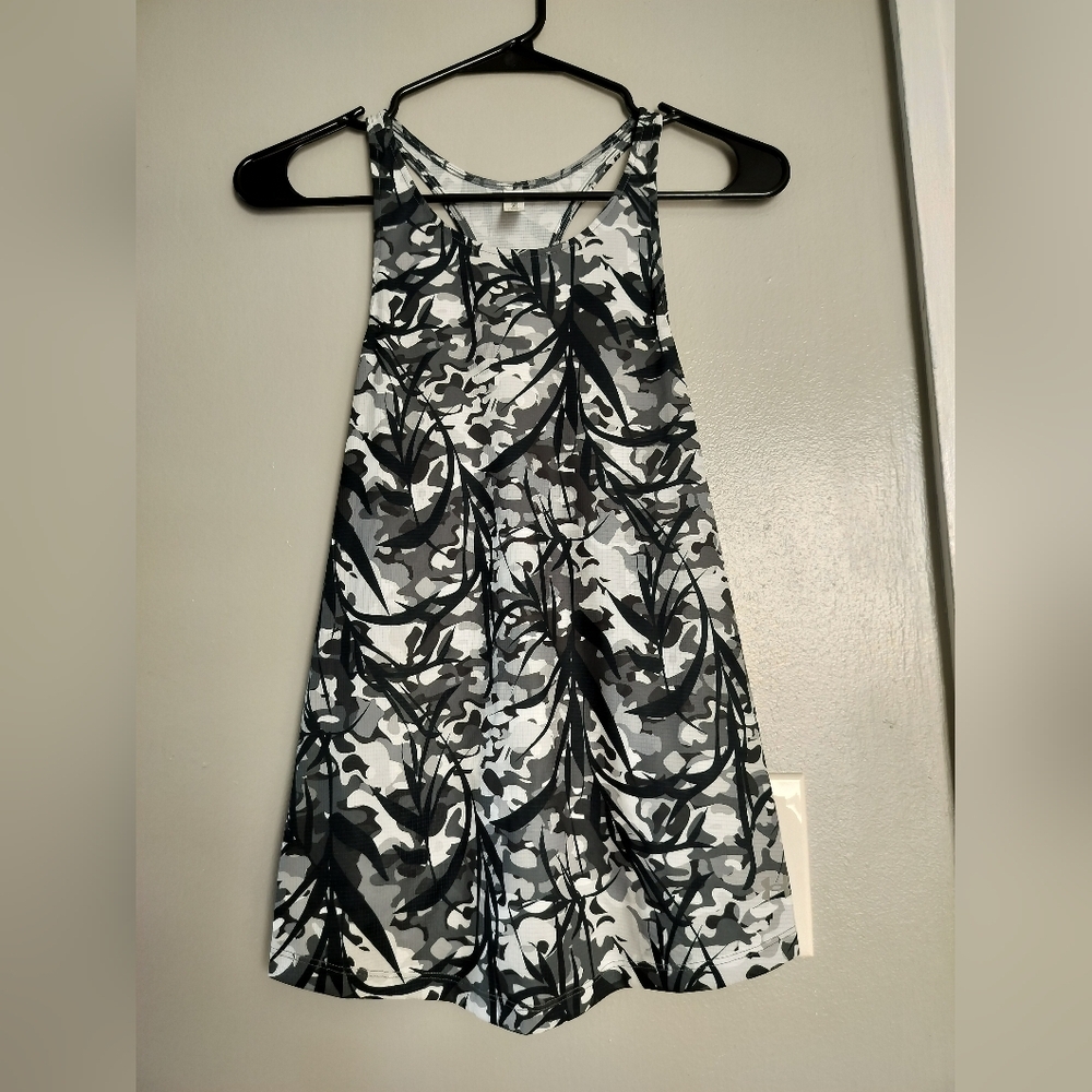 Under Armour Black and White Tank Top